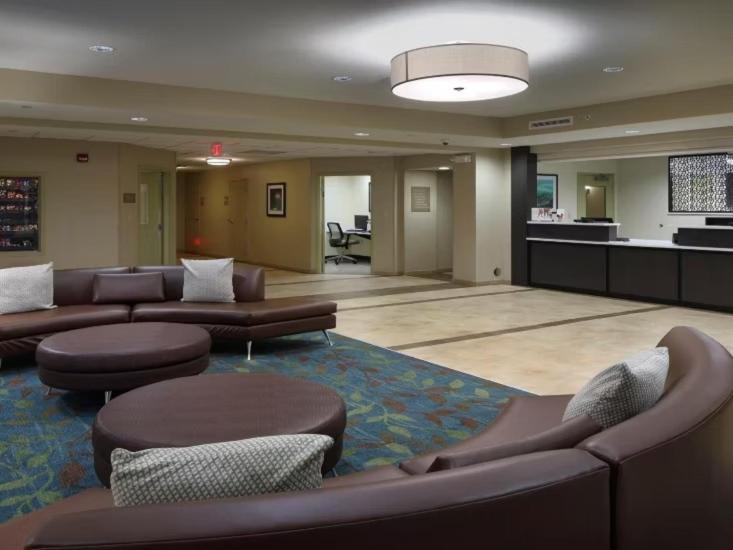 Candlewood Suites - Newark South - University Area By Ihg Экстерьер фото